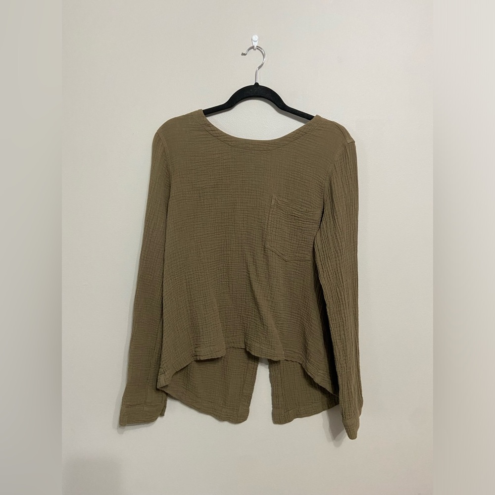 Anthropologie Cloth & Stone 100% Cotton Gauze Pocket Button Back Top